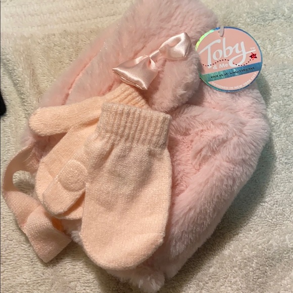 NWT Toby and Me toddler hat and glove set - Picture 1 of 6